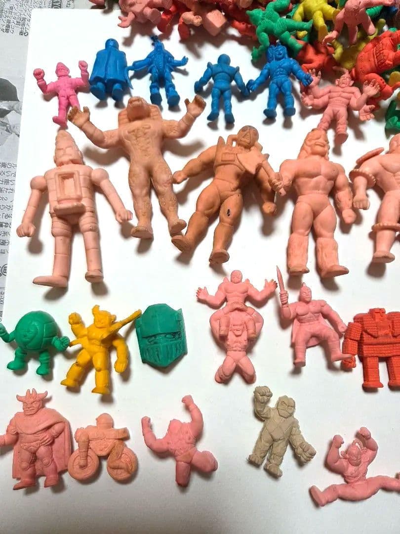 キン消し　大　小　未検品　　フィギュア　多種類　昭和　まとめ売り　2、6キロ