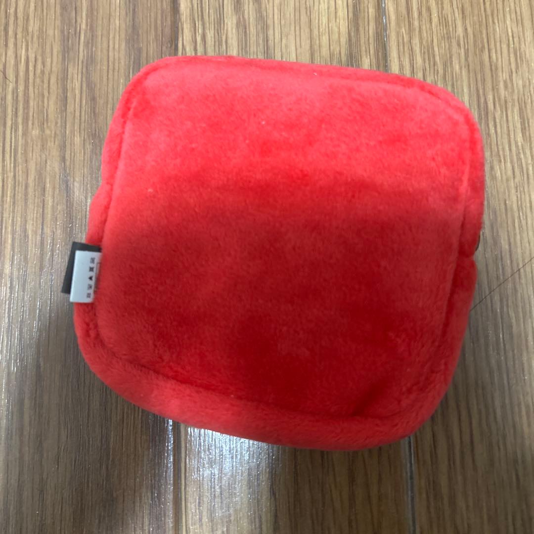 赤い三角形マークのイカゲームのポーチ袋です