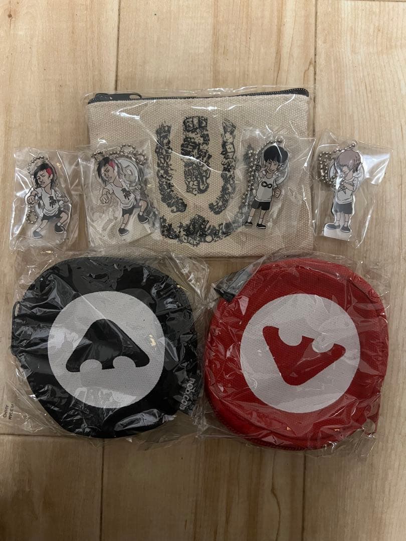 UVERworld グローブ　金　日産スタジアム　おまけ付き