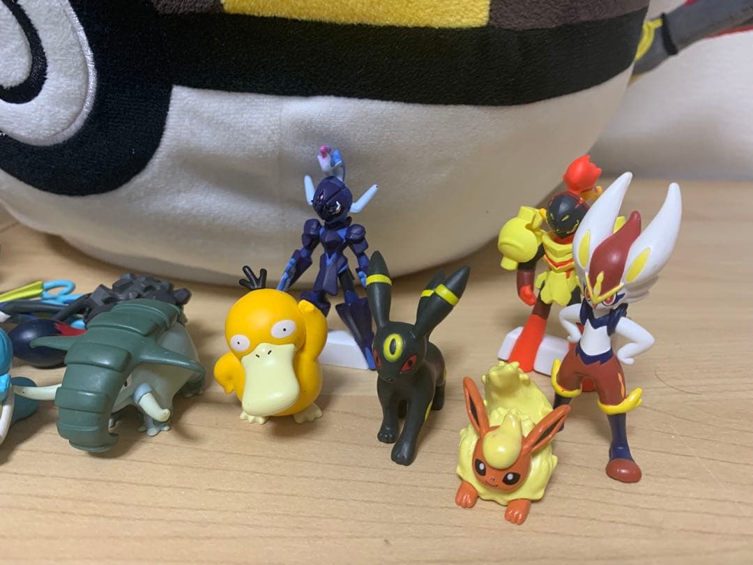 ポケモン、ぬいぐるみ、フィギュア、レックウザ、テラパゴス、モンコレ、ピカチュウ