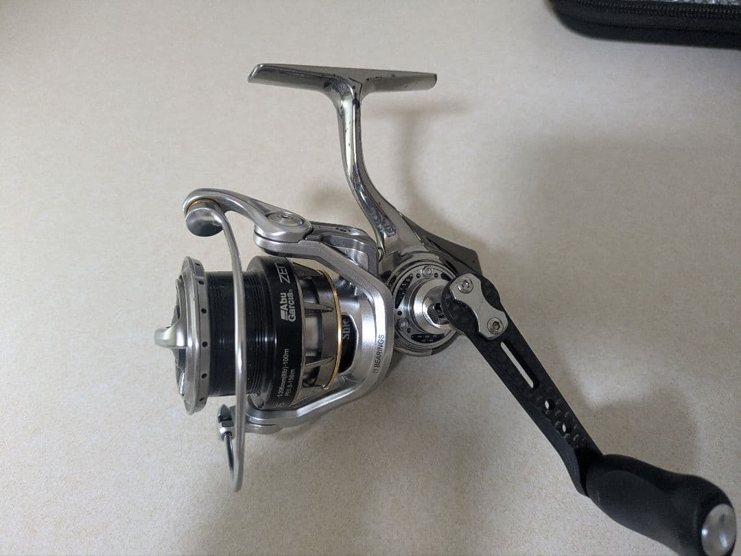 アブガルシア ZENON 2500S スピニングリール 美品 淡水使用 バス釣り