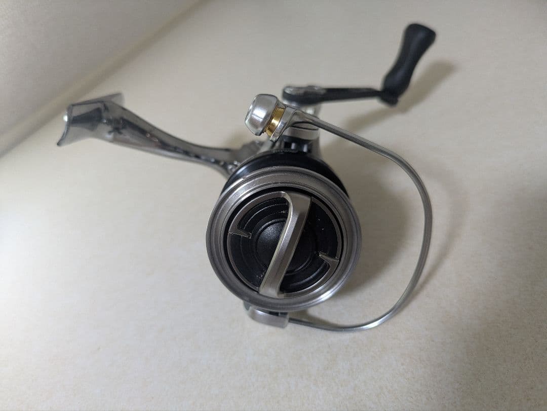 アブガルシア ZENON 2500S スピニングリール 美品 淡水使用 バス釣り