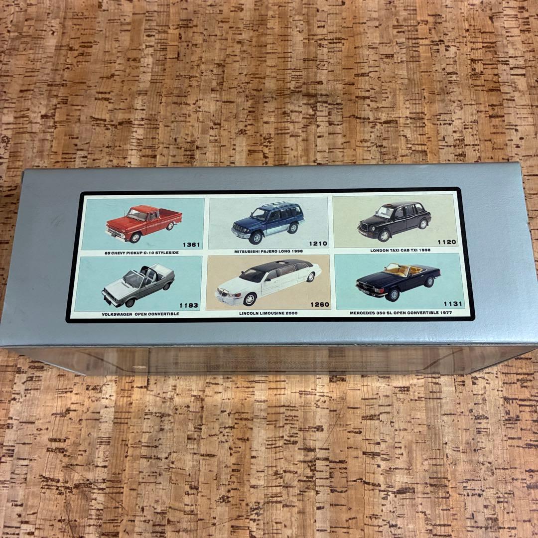 SunStar 1963 Aston Martin DB5 1:18 ミニカー