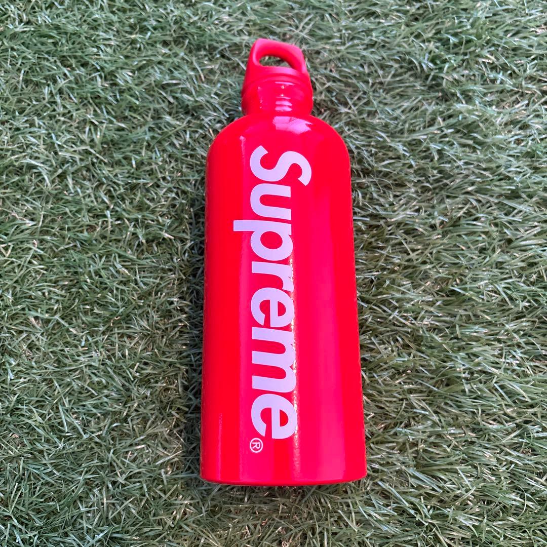 Supreme SIGG TRAVELLER WATER BOTTLE水筒