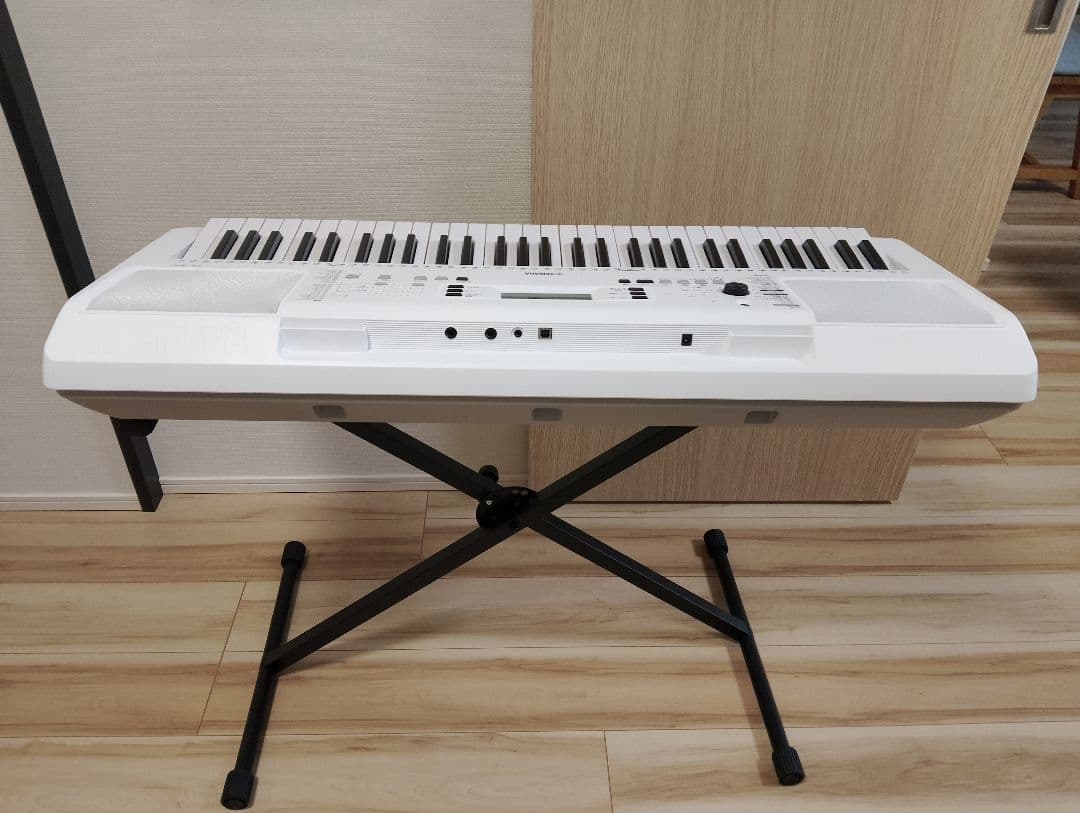 YAMAHA　EZ300キーボード光る61鍵盤 セット