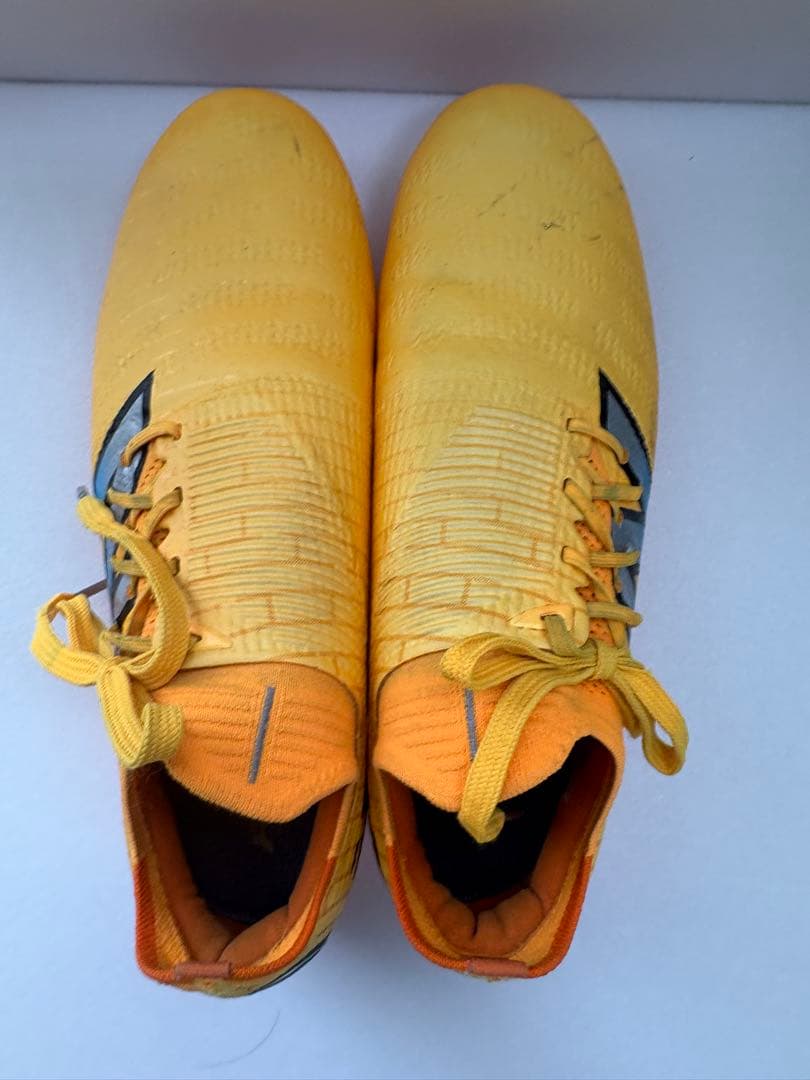 New Balance Furon サッカーシューズ オレンジ