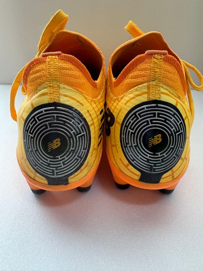 New Balance Furon サッカーシューズ オレンジ