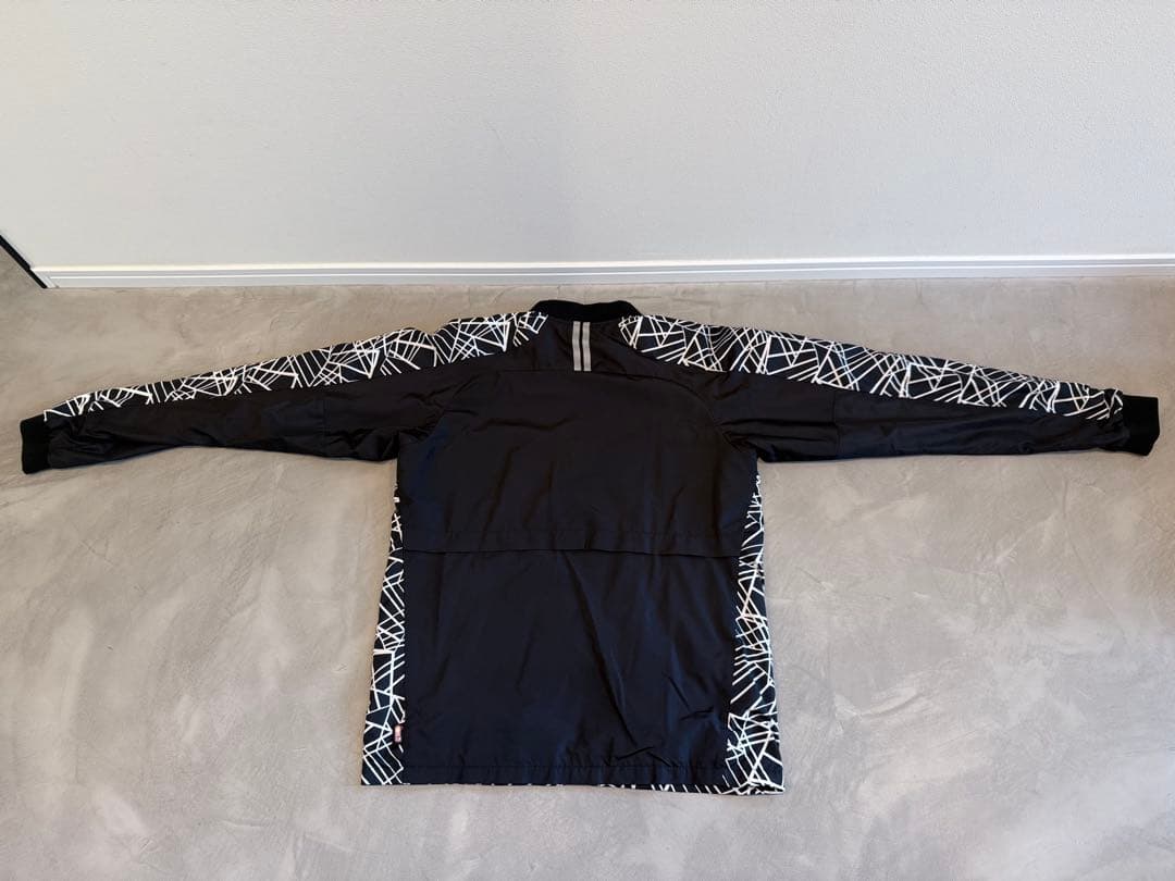 YONEX ウォームアップジャケット 美品　JP L