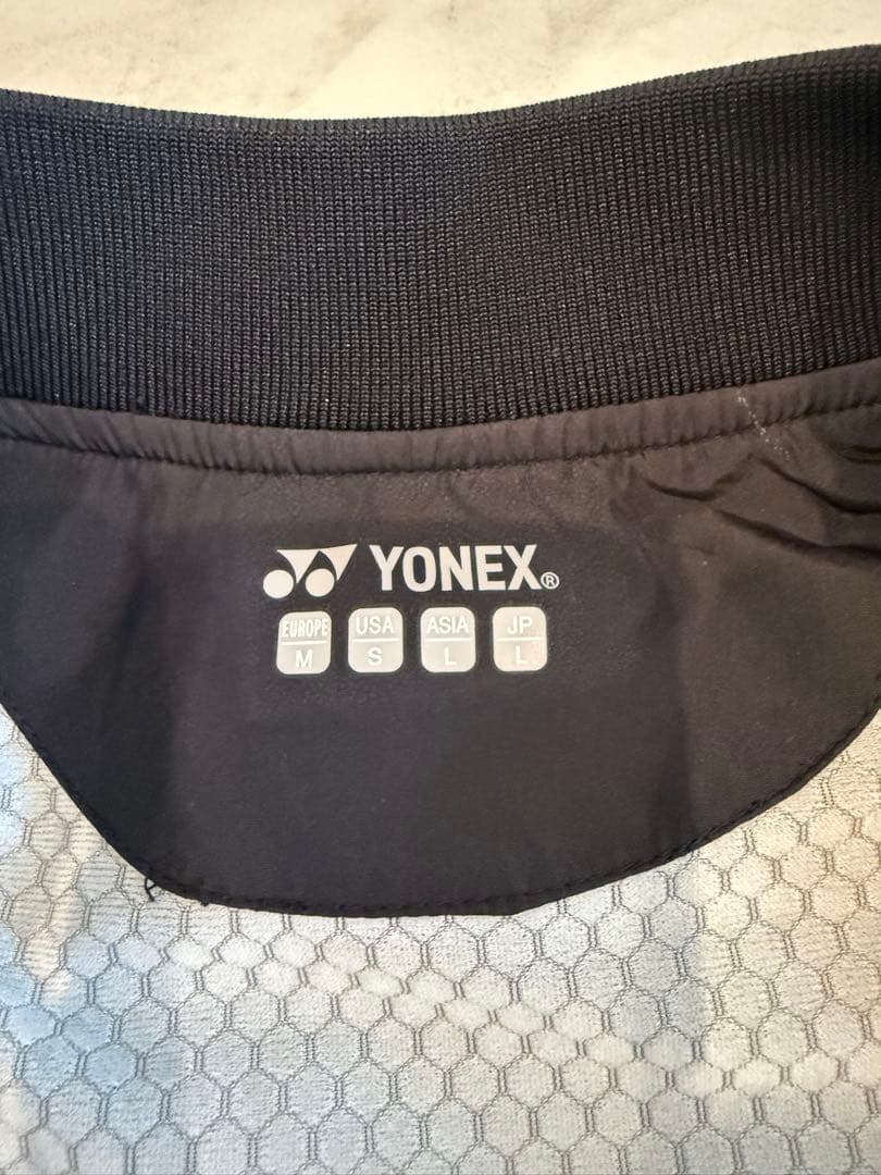 YONEX ウォームアップジャケット 美品　JP L