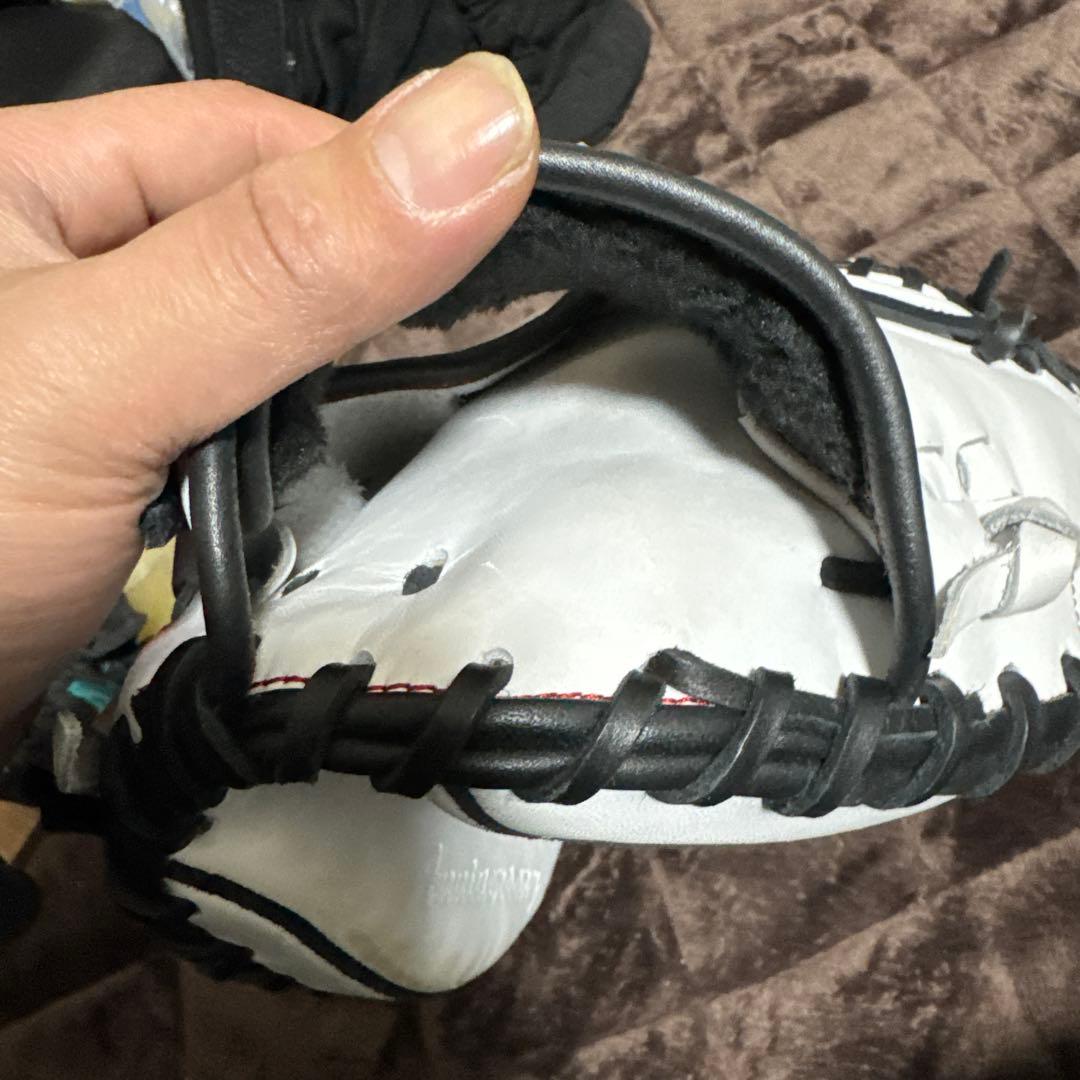 ホワイト 軟式グローブ レースアップ