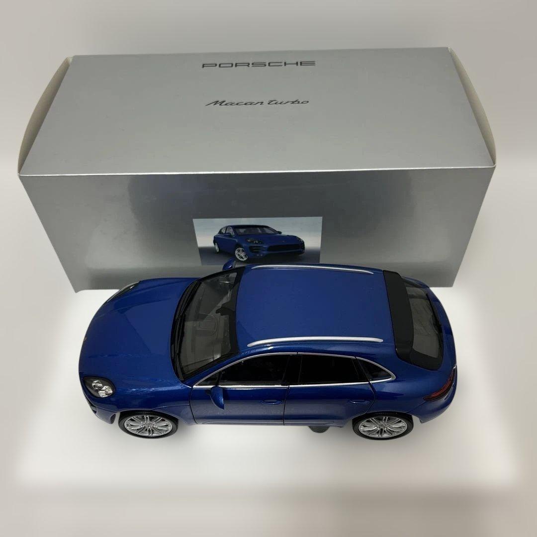 特注モデル ミニチャンプス ポルシェ マカン ターボ Macan 1:18