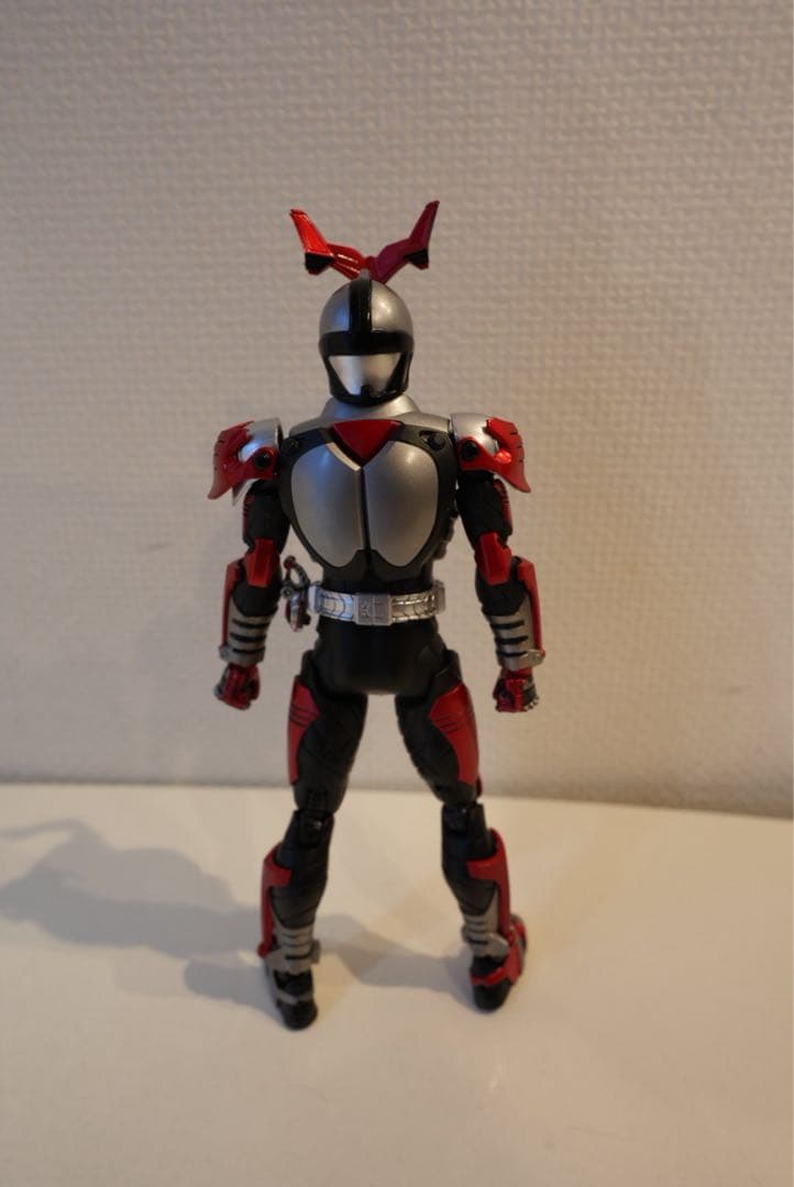 S.H.Figuarts（真骨彫製法）仮面ライダーカブトハイパーフォーム10th