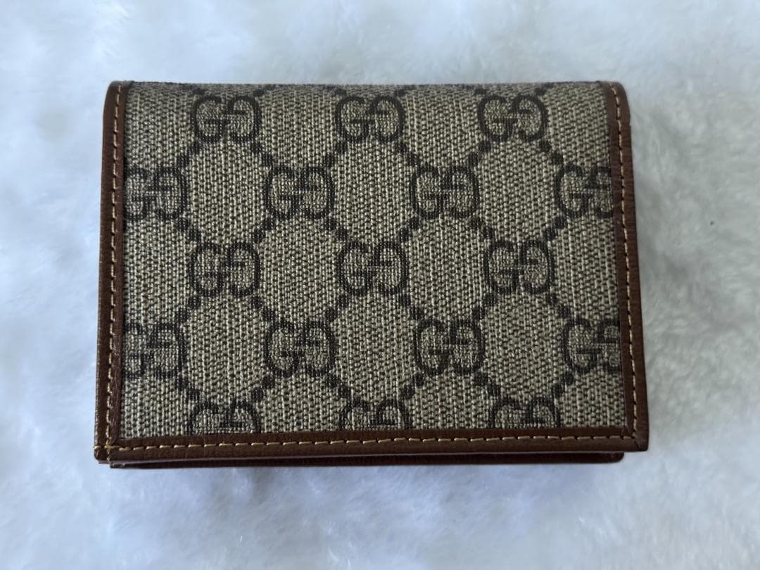 ノベルティ Gucci GGパターン 二つ折り財布