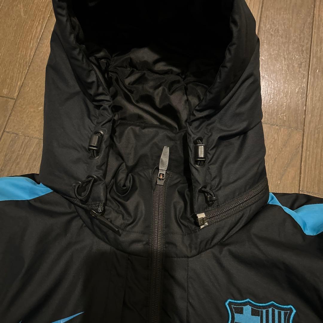 Nike バルセロナ ベンチコート 黒/青