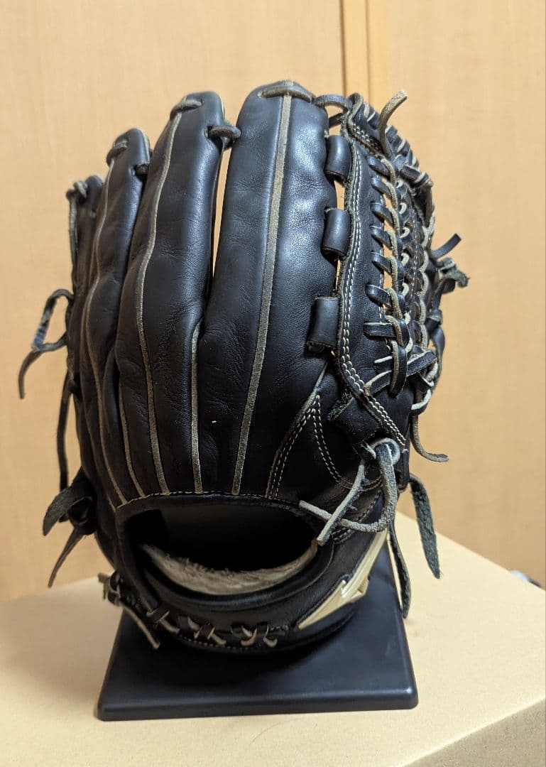 TOMO【即戦力】ミズノ グローバルエリート 一般軟式用 内野手 黒