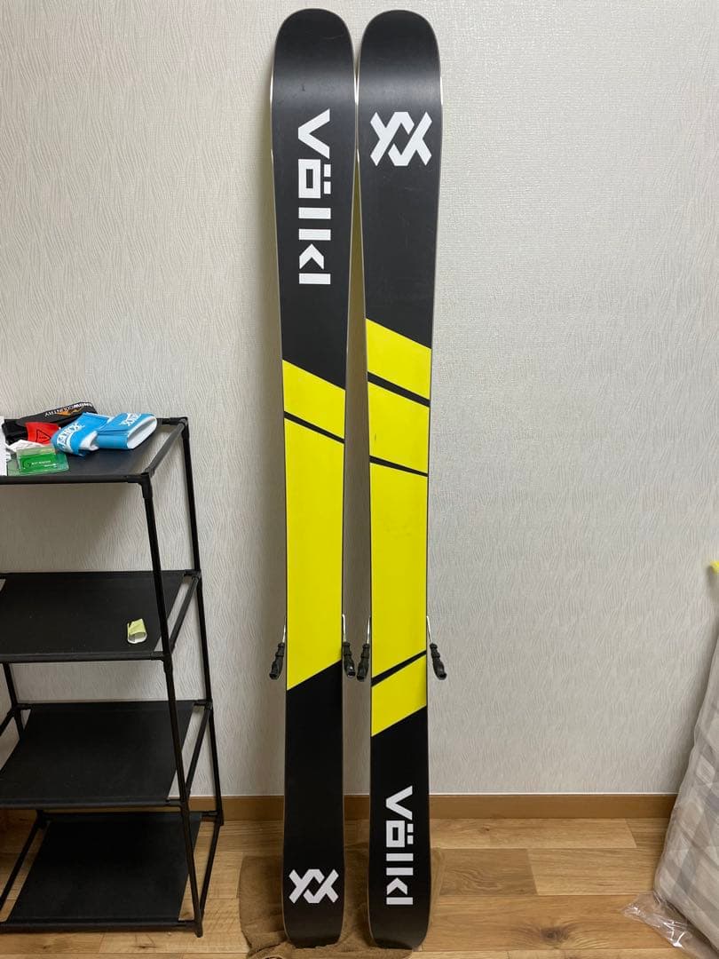 Volkl Revolt 96 Tyrolia Attack 11付き