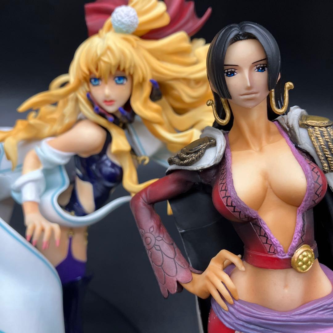 ワンピース　ONE PIECE 大量　フィギュア　劇場版マクロス　ハンコック