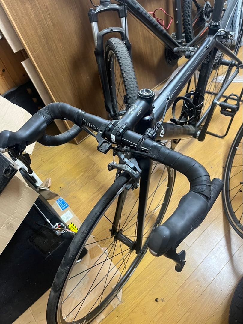 FELT F75 2018年モデル マットブラック 480mm