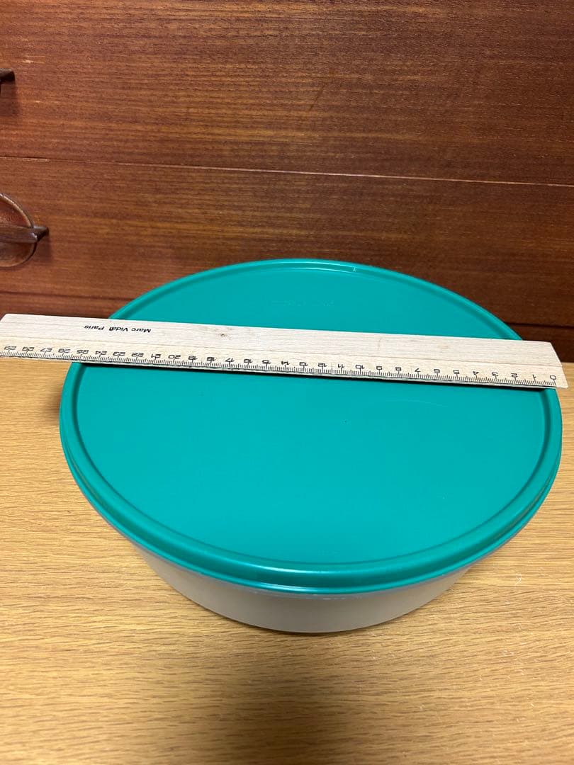 タッパーウェア 大きいボウル直径26cm 高さ11cm&9cmフタとスノコ付