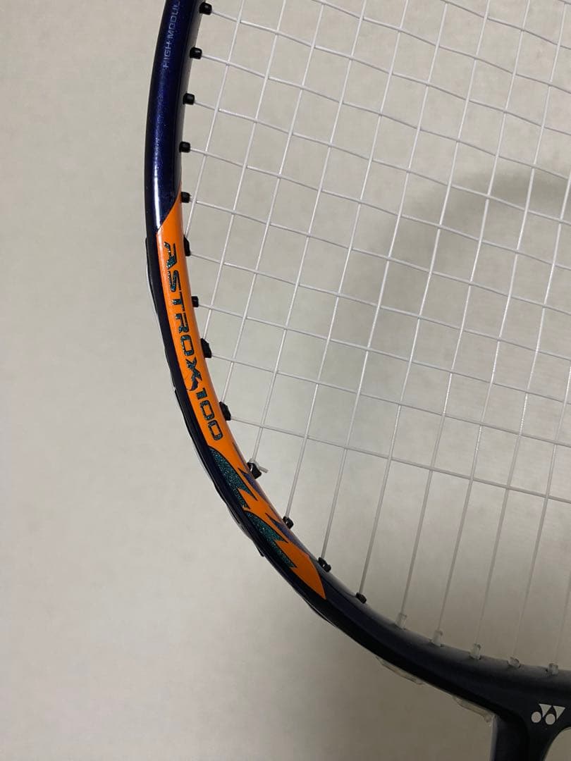 YONEX アストロクス100zz （廃盤）4u5