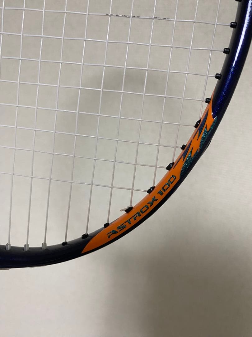 YONEX アストロクス100zz （廃盤）4u5