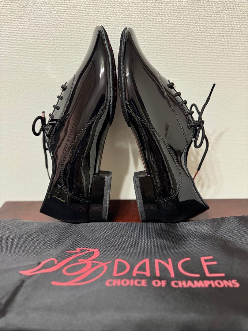 【新品未使用】社交ダンス男性シューズ BD Dance エナメル 26cmワイド
