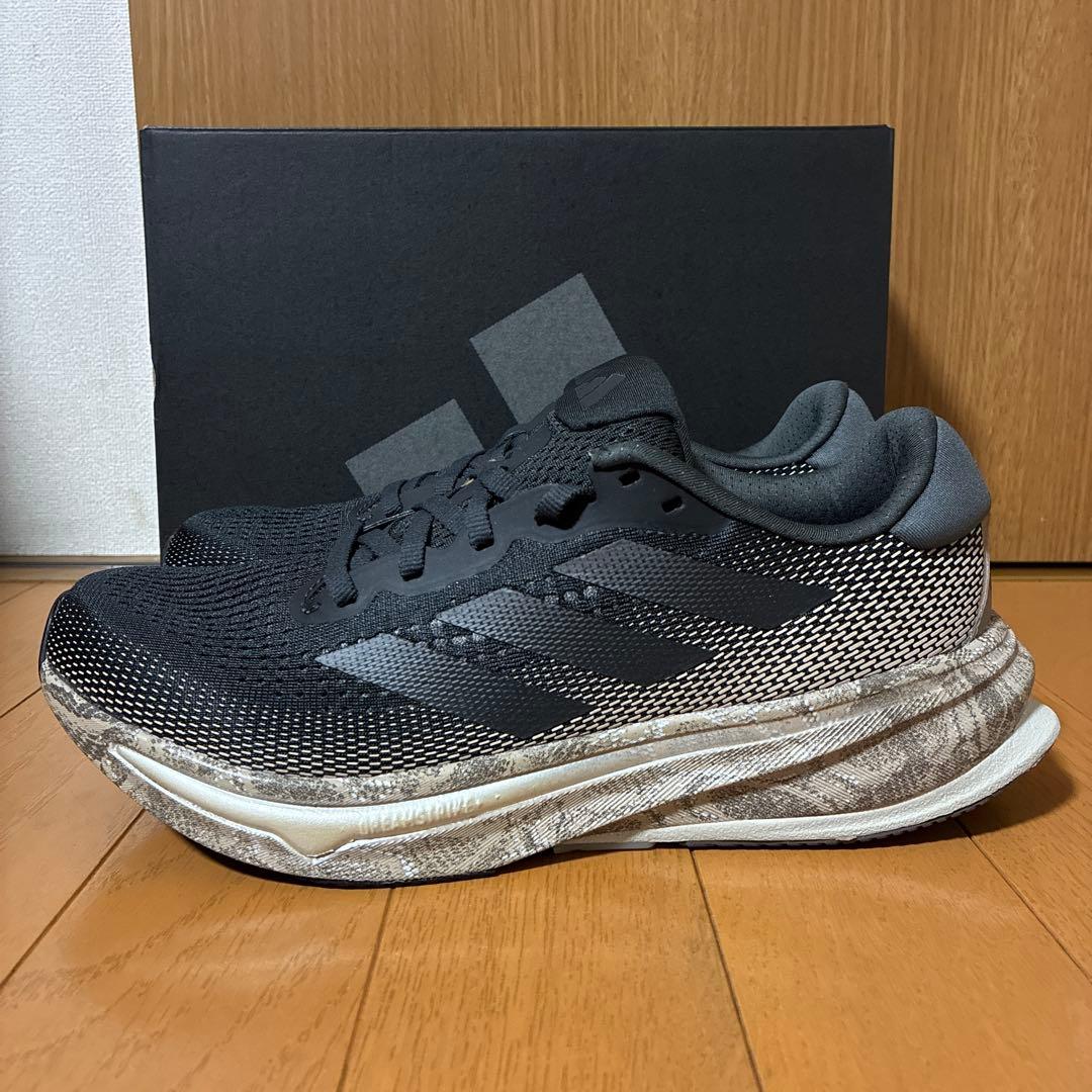 アディダス ランニングシューズ　スーパーノヴァ ライズID8781 【25cm】