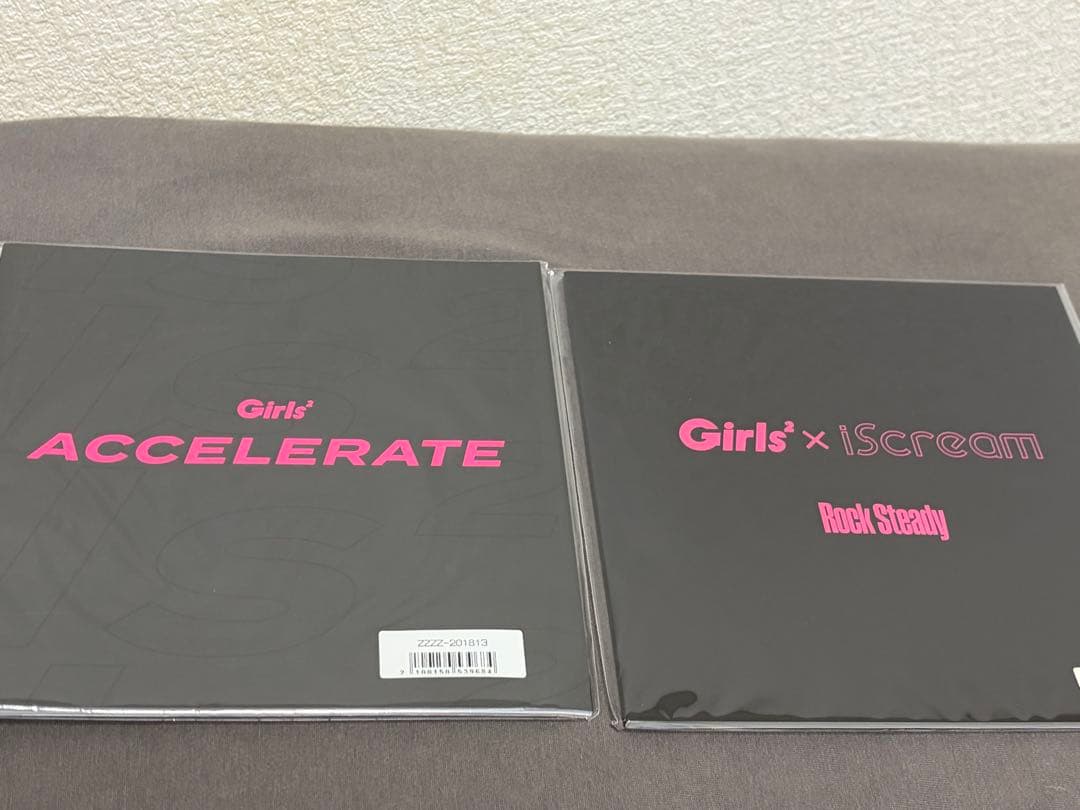 Girls2 ペンライトCD特典ブックカレンダートレカ　フォトブックうちわケース