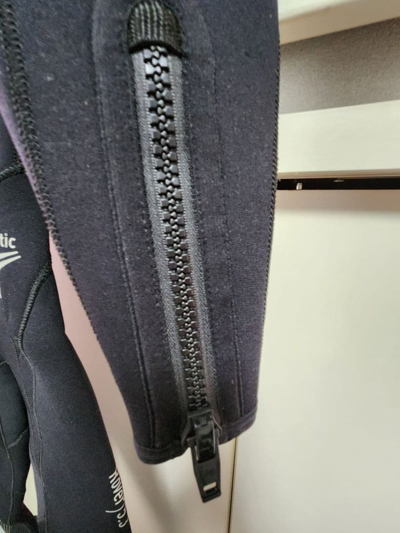 mares ダイビング用ウェットスーツ