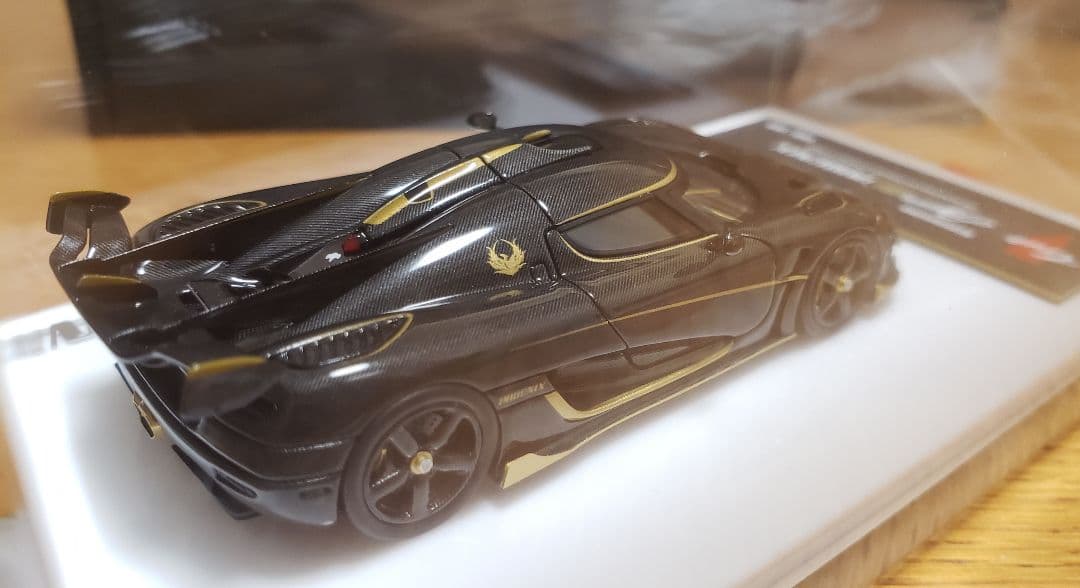 GUO 1/64　ケーニグセグ アゲーラ RS フェニックス