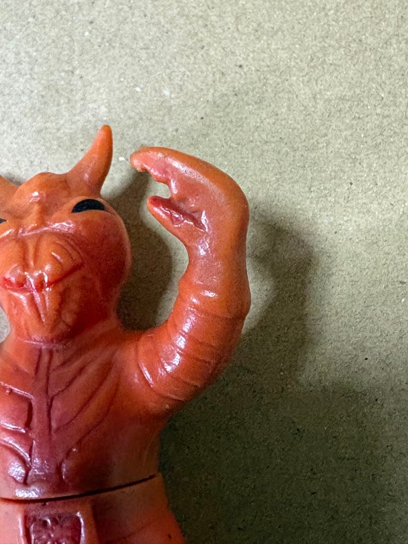 エンゼル　「磁石あそび」シリーズの仮面ライダーソフビ　たぶんカマキリ男