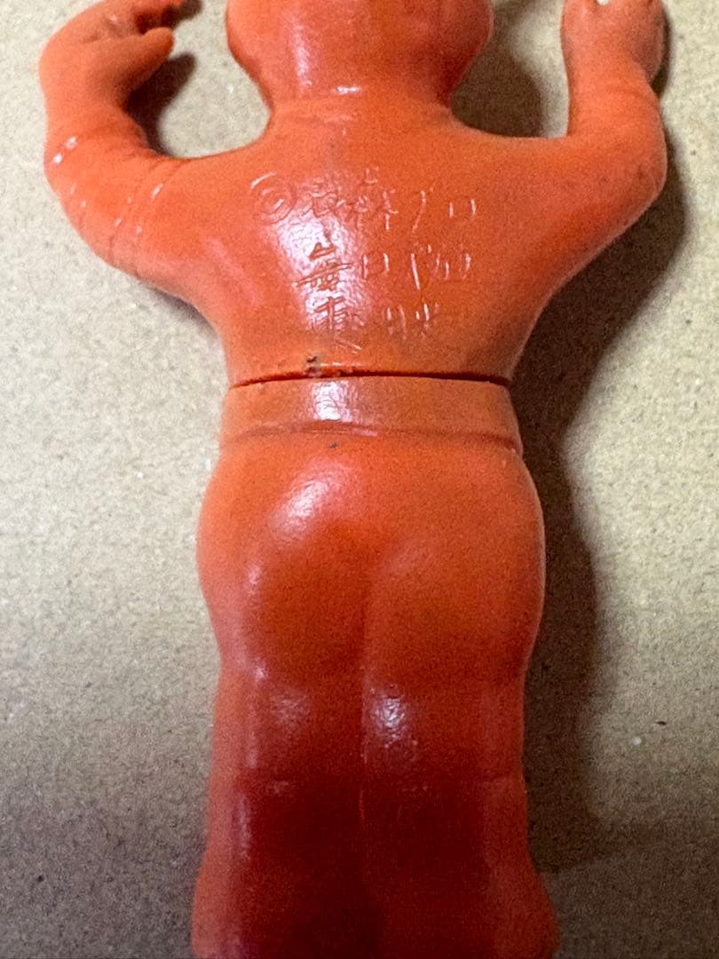 エンゼル　「磁石あそび」シリーズの仮面ライダーソフビ　たぶんカマキリ男