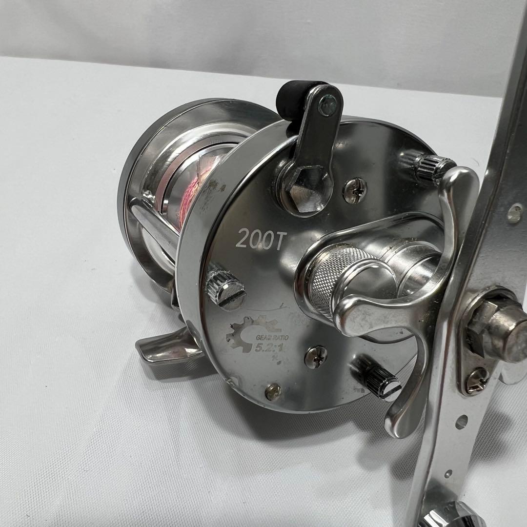 タコ釣り専用 両軸リール PEAKS 200T