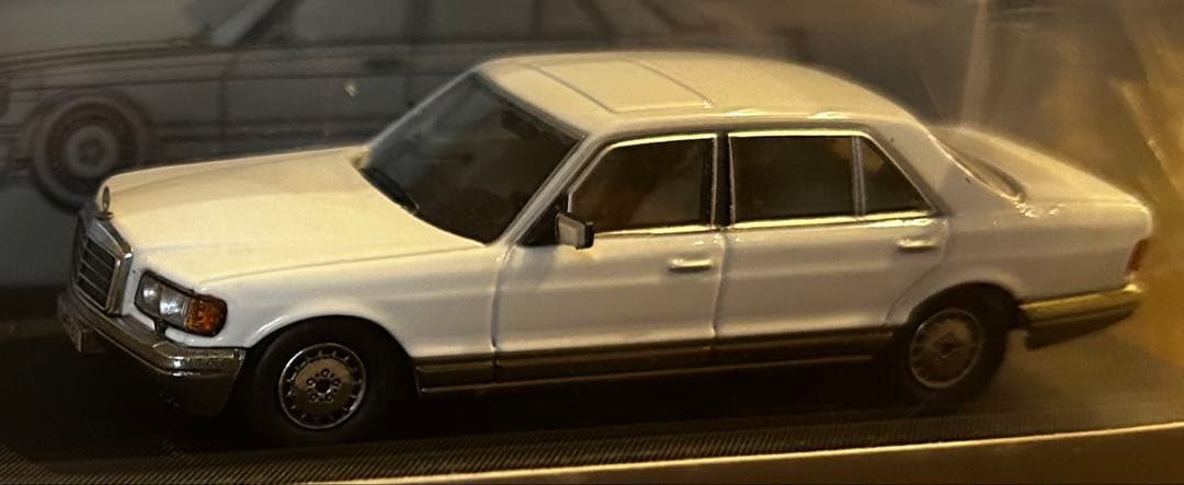 Master 1/64 メルセデス ベンツ Benz 560SEL W126