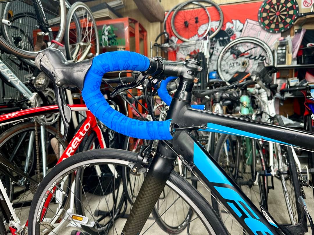 基本分解発送送料無料！完成車配送等ご相談ください！FELT Z95 新品タイヤ