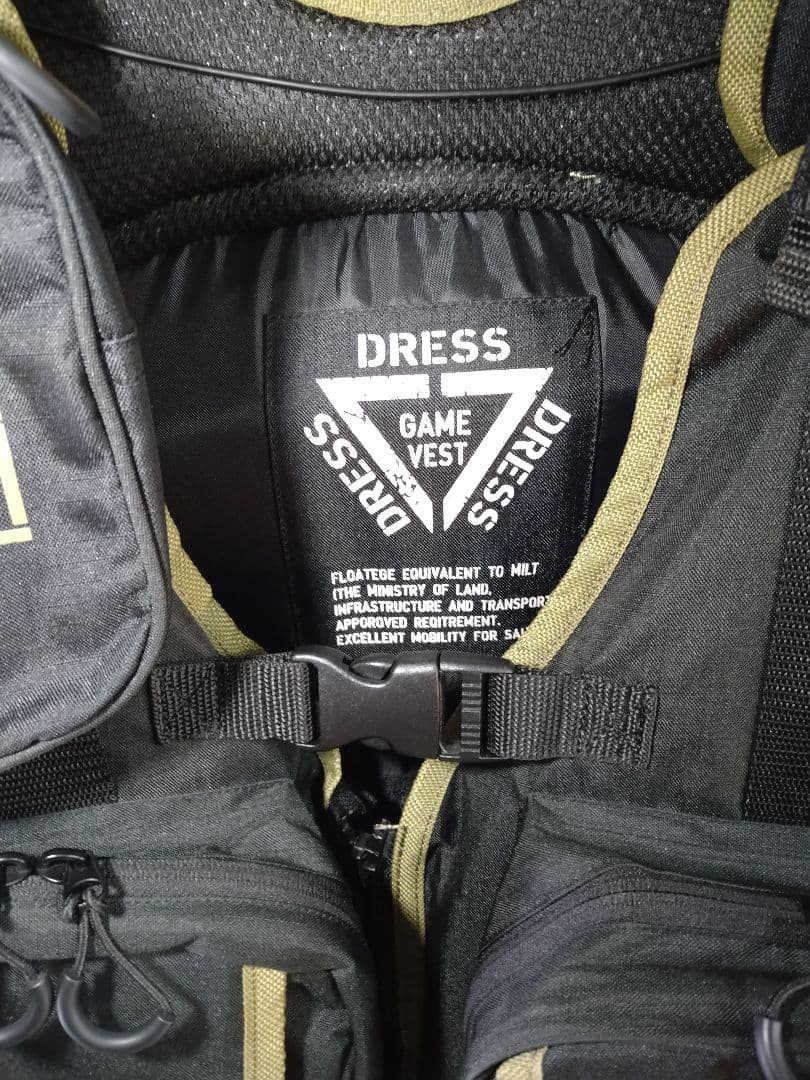 未使用訳あり特価！DRESSフローティングベスト AIR サポーター付　タン色！