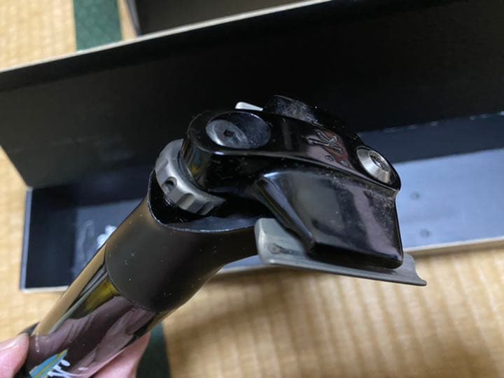 fizik R1 シートポスト 31.6×400
