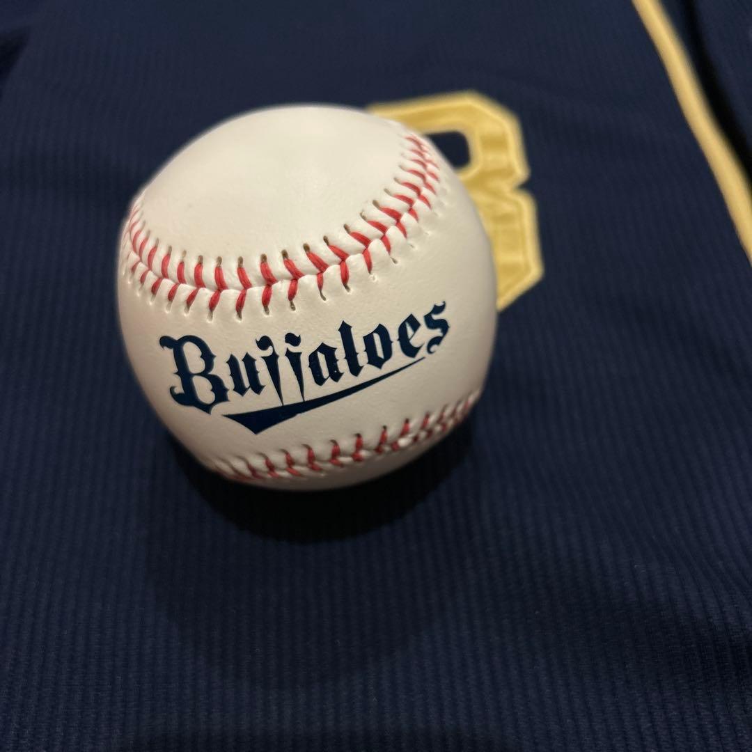 オリックスバファローズ 安達了一　サイン入りユニフォーム・サインボール・ハンガー