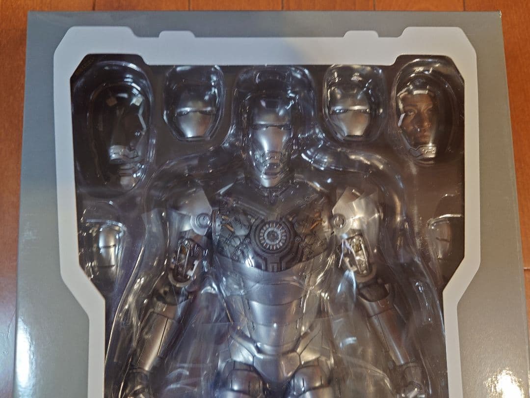 IRON MAN 2 WAR MACHINE ホットトイズ