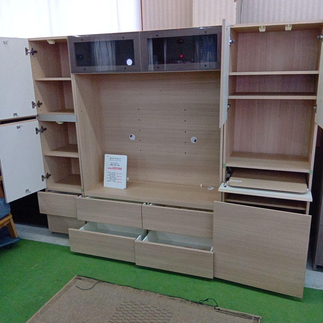 パモウナ 　 SW 600 写真 右側パソコン キャビネットとチェア　展示品