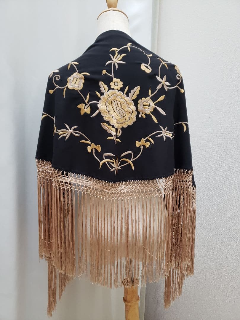 フラメンコ用　シージョ　黒　刺繍付き