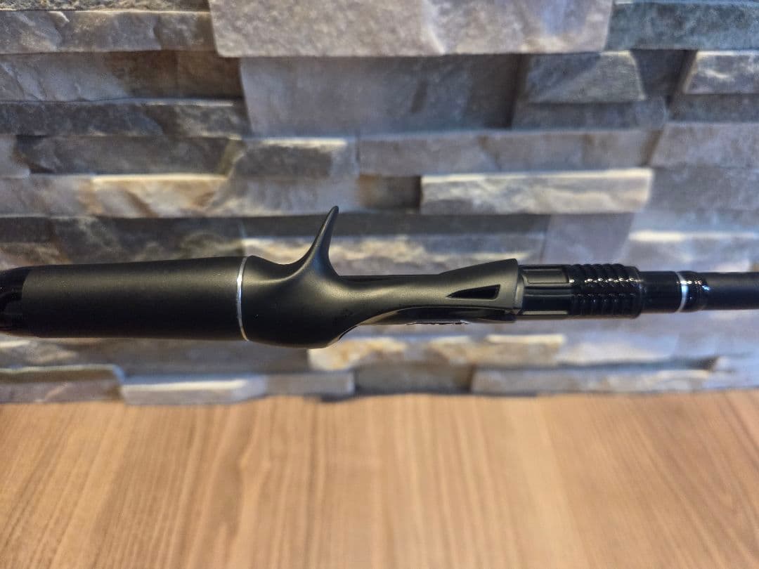 【美品】シマノ18ポイズンアドレナ1610M　1ピースロッド