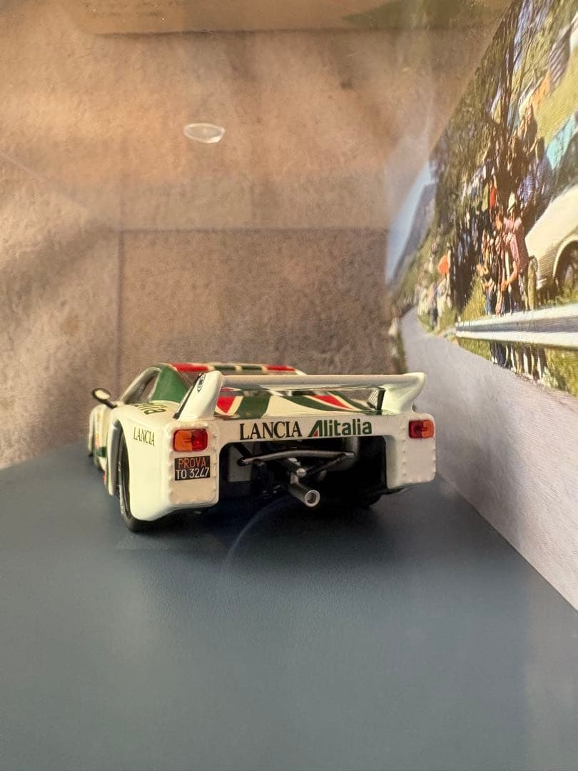 Lancia Alitalia 037 Rally 1/43ミニカー