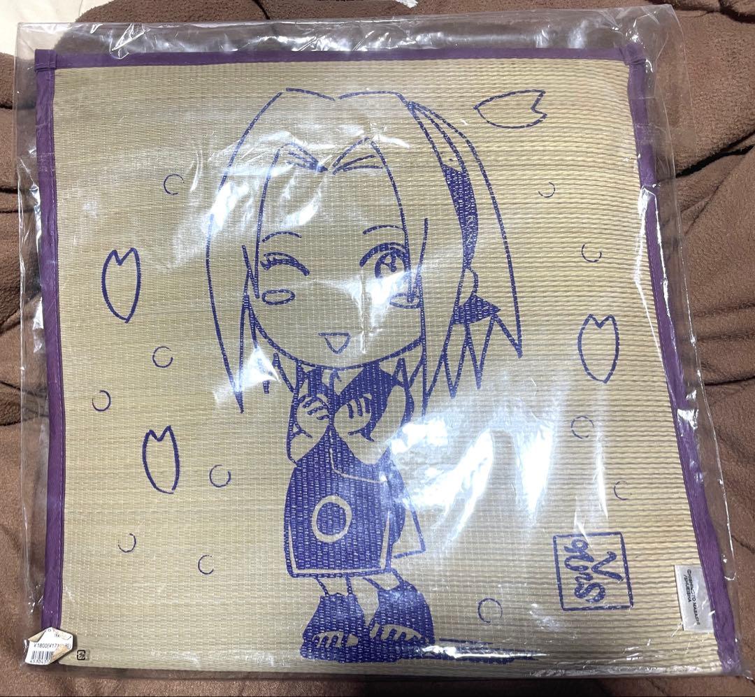 希少　NARUTO 座布団　サスケ　サクラ