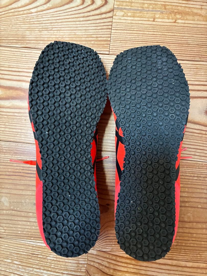 asics スパイクシューズ オレンジ