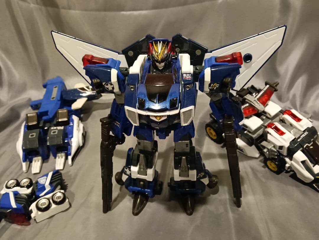 トミカ　ドライブヘッド　サイクロンインターセプター＆ブリッツメカ　中古品セット