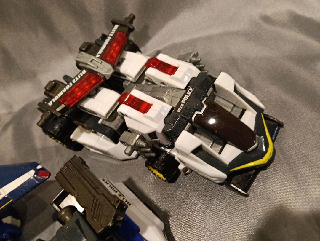 トミカ　ドライブヘッド　サイクロンインターセプター＆ブリッツメカ　中古品セット