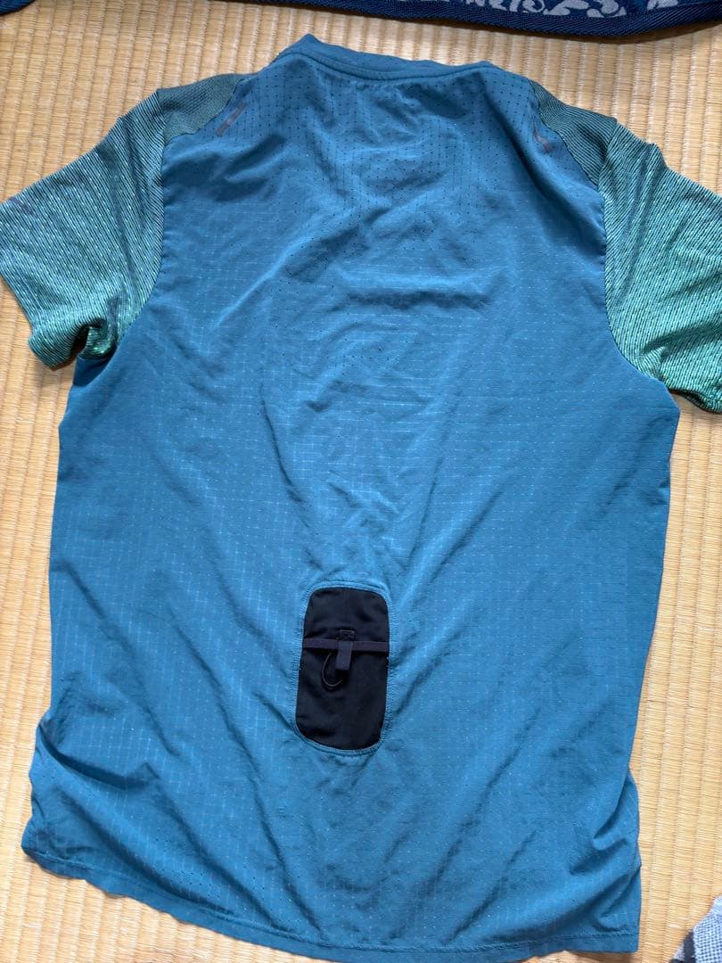 NIKE DRI-FIT ディヴィジョン　ランニングシャツ　ヴェイパーフライ