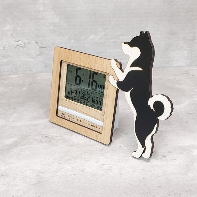 【電波時計】ワンちゃんが寄り添う電波デジタル時計 ― 柴犬　黒