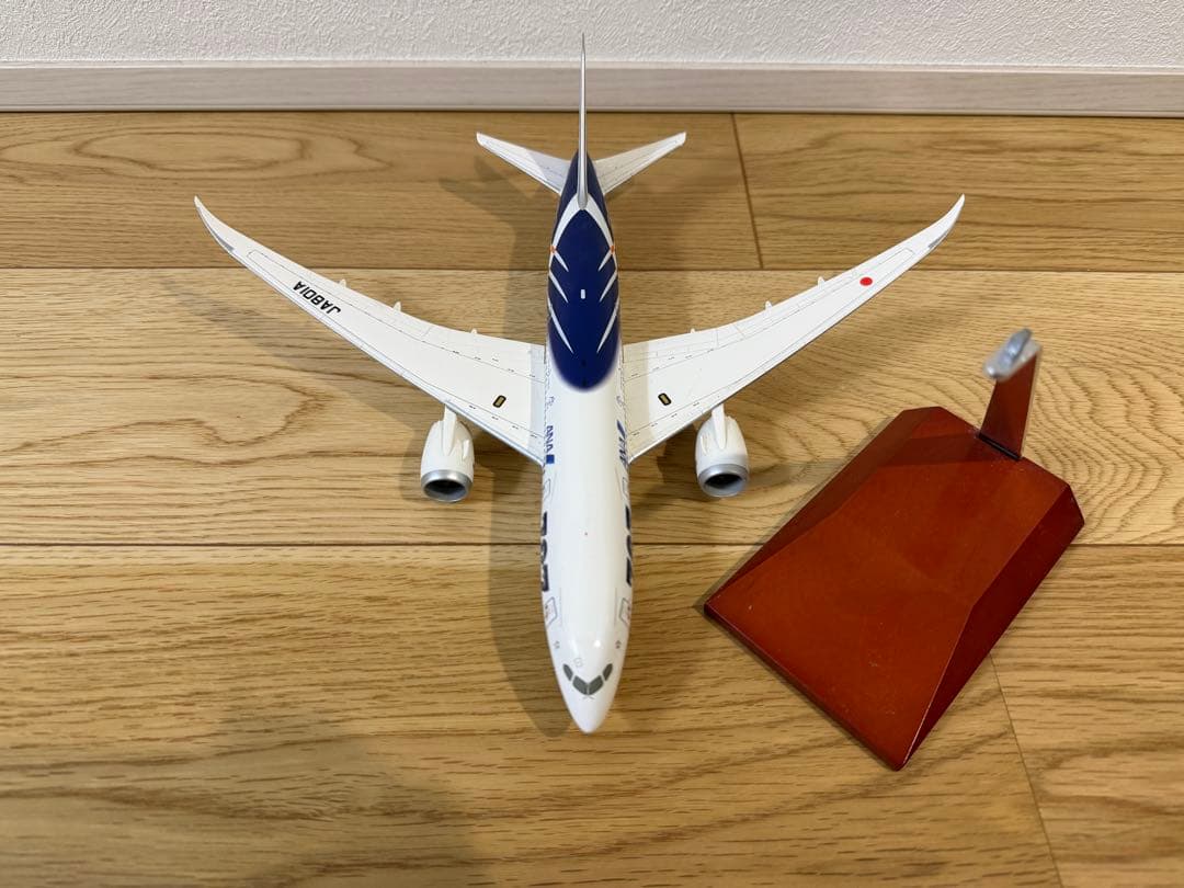 ⭐︎ ANA Boeing 787-8 JA801A 1:200 中古　⭐︎